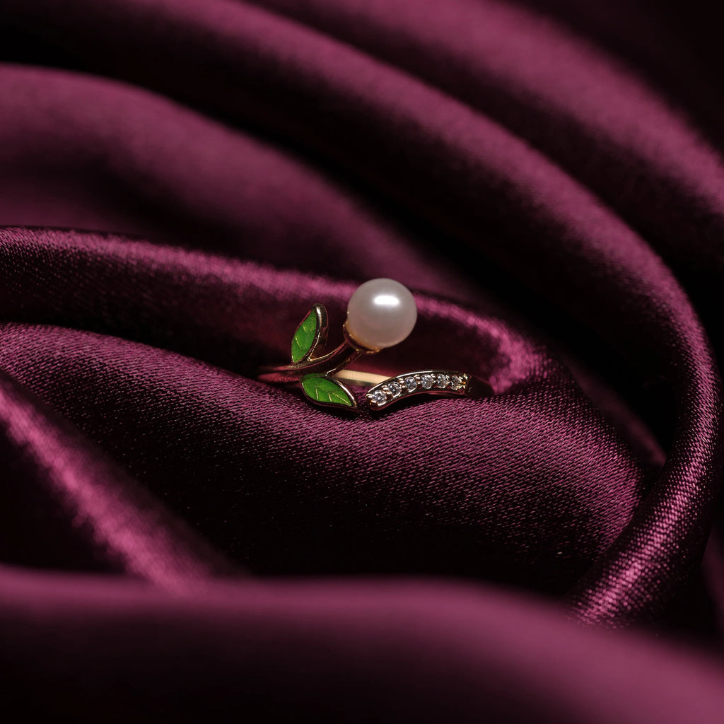 Golden Eriha Pearl Ring