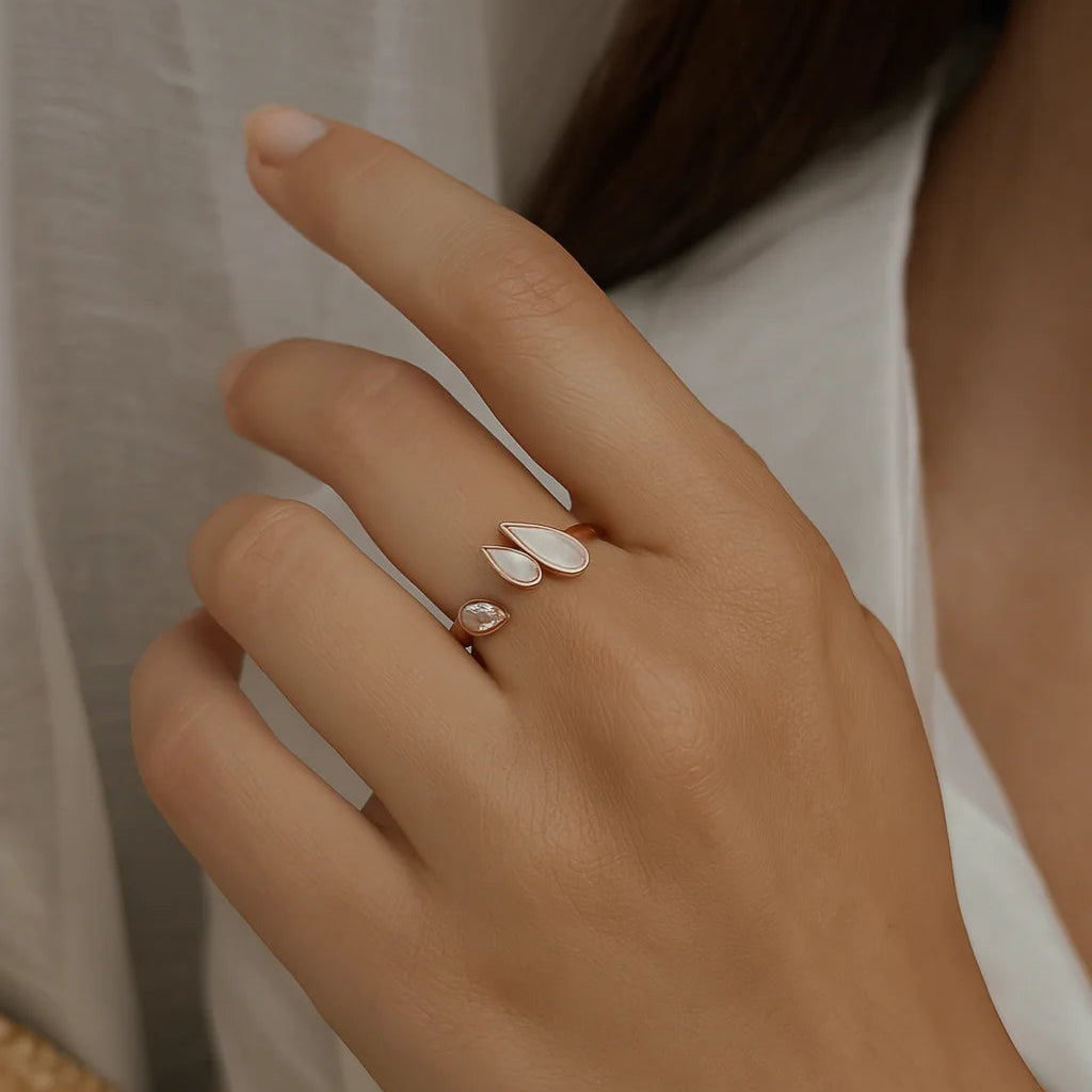 Rose Gold Dainty Petal Ring