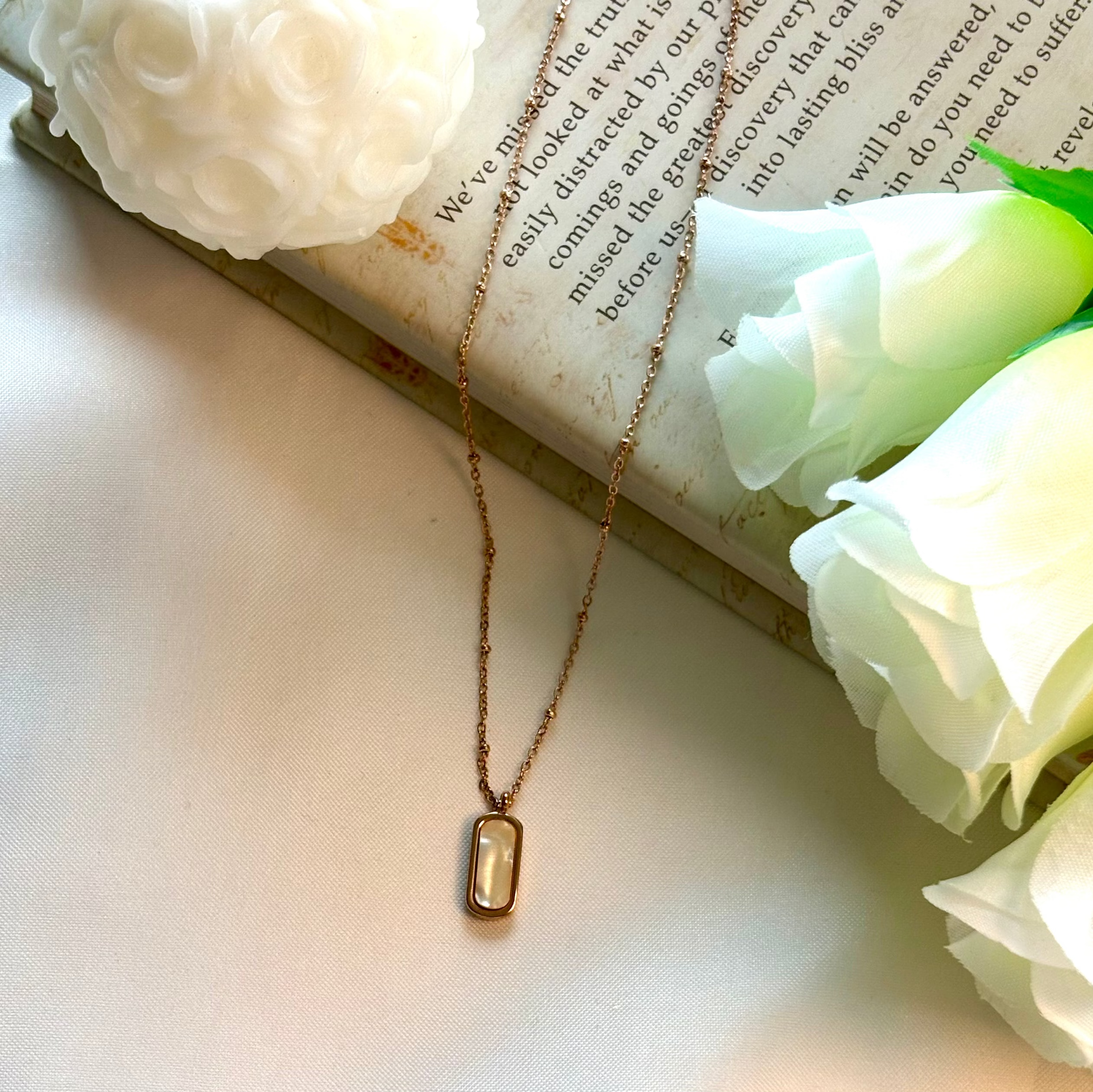 Sleek Bar Rose Gold Necklace
